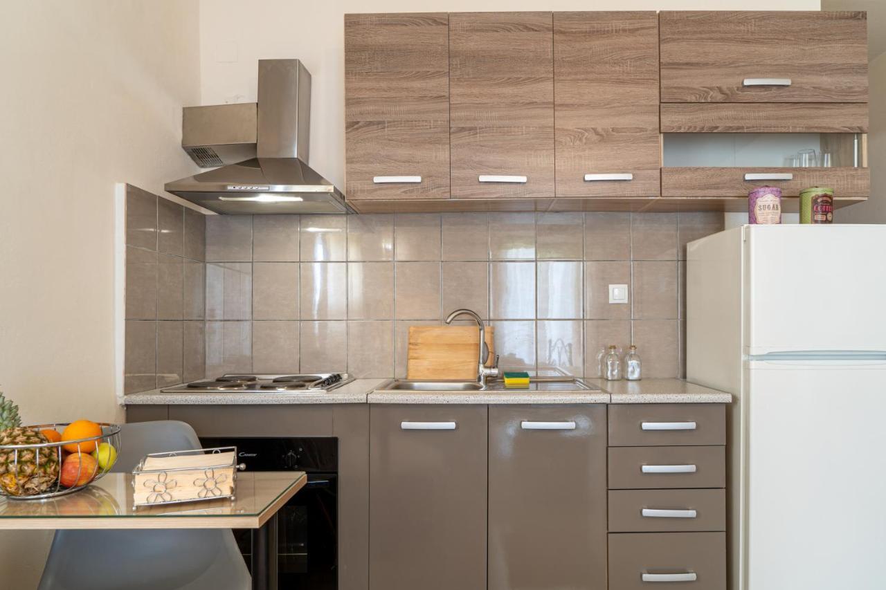 The View Apartment Makriyialos Bagian luar foto